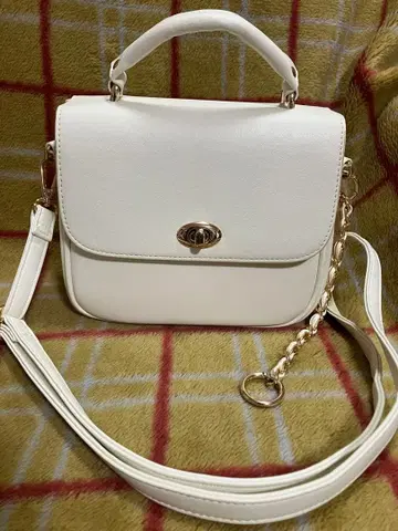 wego 이타백 미라클 체인 이타 숄더 화이트