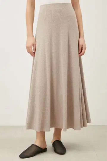 Mila Owen 베이지 롱 스커트