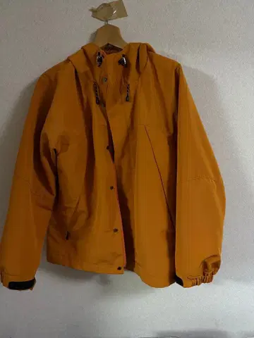 INHERIT 오렌지 마운틴 파카