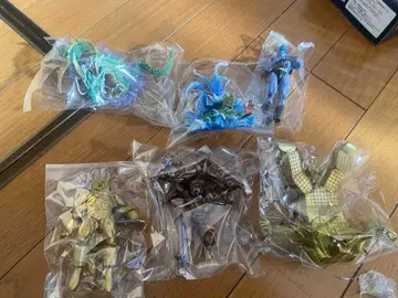 초상혁명 근육맨 피규어 모음