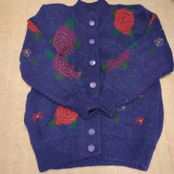 ViVid 보라색 꽃무늬 자수 가디건