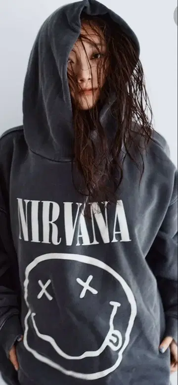 NIRVANA x GDC 콜라보 후드티