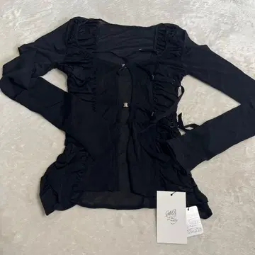 Melt the Lady 블랙 긴팔 상의