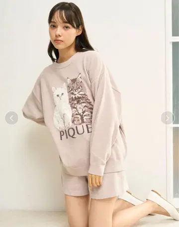 젤라또피케 트윈캣 자카드 풀오버 & 숏팬츠