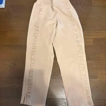 Neige 프릴 디자인 베이지 팬츠