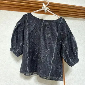 PAGEBOY 자수 블랙 반팔 상의