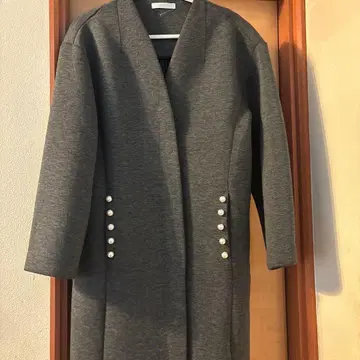 그레이 펄 버튼 롱 코트
