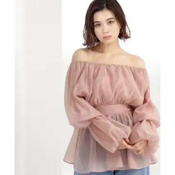 NATURAL BEAUTY BASIC 시어 개더 페플럼 블라우스