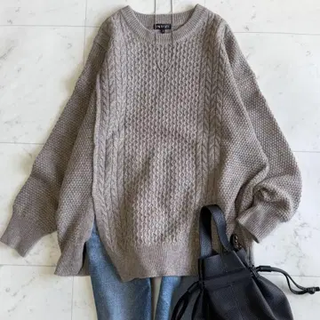 새상품급 인디비 사이즈 13 크루넥 케이블 아란 니트 풀오버