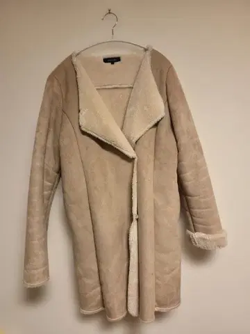 리엔다 베이지 무스탕 코트 M