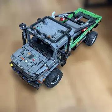 LEGO 테크닉 42129 메르세데스 벤츠 제트로스 전륜 구동 트럭