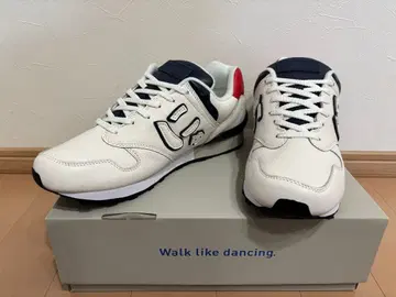 블랙 합성섬유 스니커즈