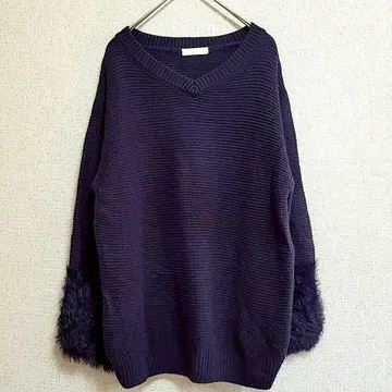 드레스킵 니트 스웨터 네이비 M 소매에 퍼 상의 V넥