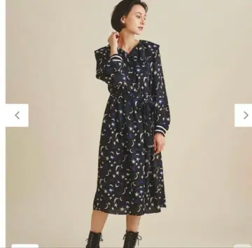 그레이스 클래스 별 패턴 원피스