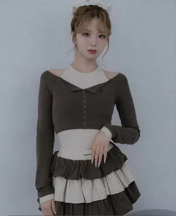 미사용 새상품 Darich 다리치 오프숄더 레이어드 리브 상의