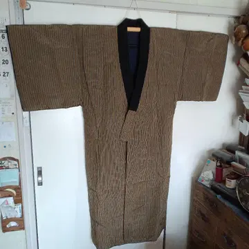 레트로한 단젠과 단젠 아래 세트입니다.