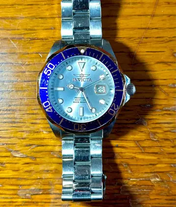 세련되고 멋진 INVICTA 손목시계 실버 블루
