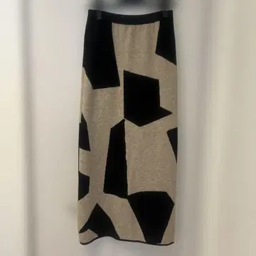 카프리슈레마쥬 기하학 패턴 니트 스커트 FREE
