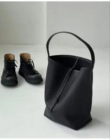 JIS STORI 원핸들 숄더백 블랙