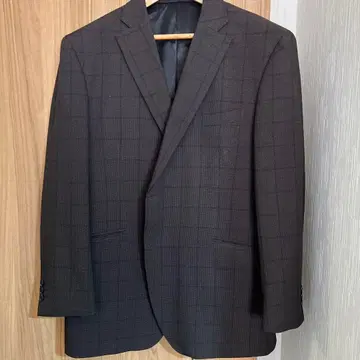 브라운 체크 무늬 비즈니스 정장