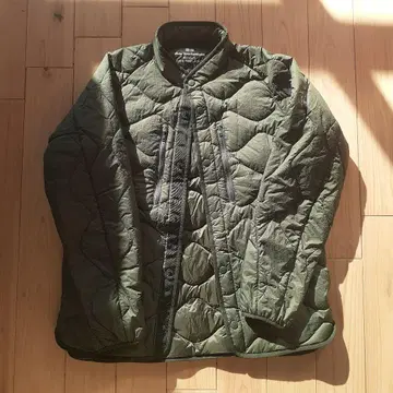 새상품급 White Mountaineering 유니클로 다운 S