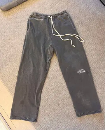 greatLAnd 오리지널 렉시 플레어 스웨트 팬츠