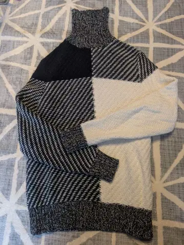 타미힐피거 하이넥 니트