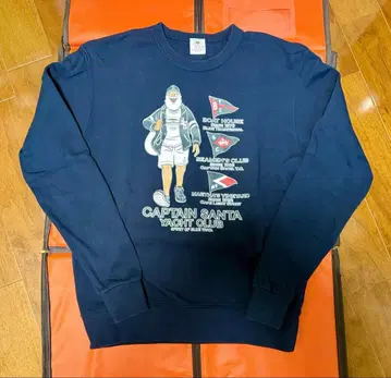 CAPTAIN SANTA YACHT CLUB 맨투맨 네이비