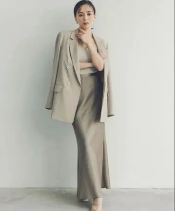 M 사이즈 모카 anuans 새틴 내로우 스커트