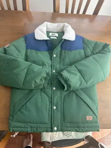 QUIKSILVER 플리스 옷깃 다운 자켓 S 사이즈