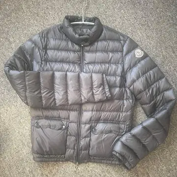 Moncler 그레이 다운 자켓