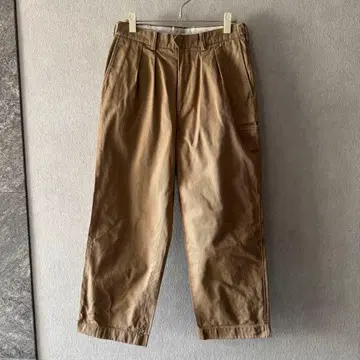 BRENA 브레나 사이드 조절 2 플리츠 치노 팬츠