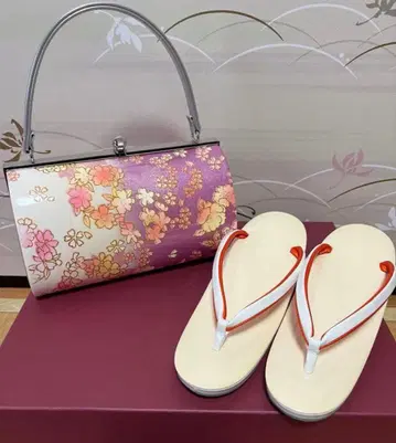 조리와 꽃무늬 핸드백 세트 새상품급 사용 빈도 적음