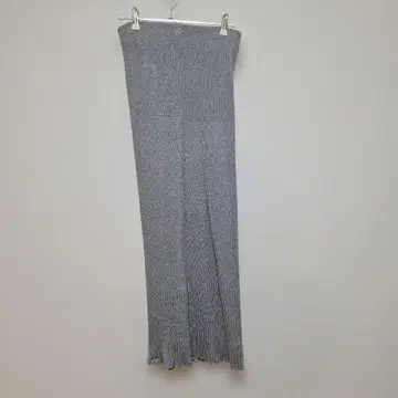 Noble 리브 타이틀 라메 스커트