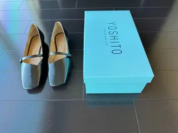 YOSHITO 블랙 스트랩 펌프스