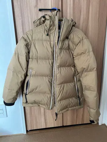 AURORA 후드 부착 베이지 다운 자켓