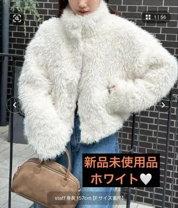 미사용 새상품 discout 모듬 퍼 자켓 화이트 숏 umm