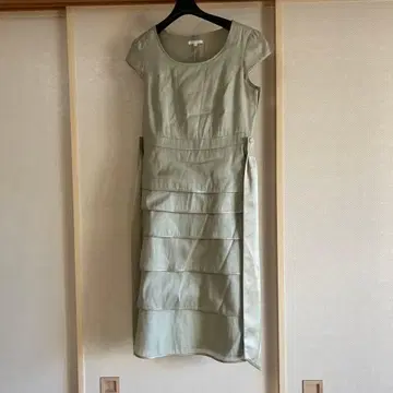 TO BE CHIC 연한 녹색 프릴 반팔 원피스