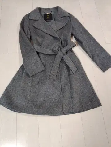 INED 최고급 울 100% 코트 그레이 M 사이즈