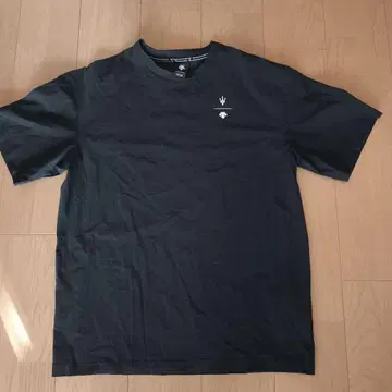 DESCENTE x Maserati 로고 블랙 티셔츠 M 사이즈