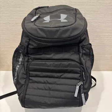 언더아머 백팩