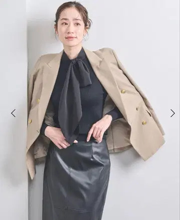 새상품급 IRIS 47 블랙 리본 탈부착 카라