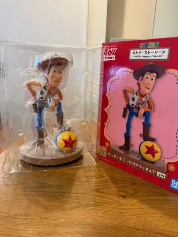 토이 스토리 우디 피규어