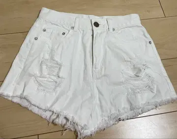 SPIRALGIRL 화이트 데미지 숏팬츠