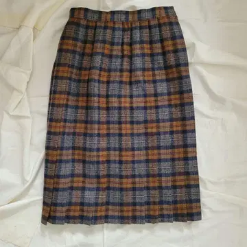 체크 무늬 플리츠 스커트 무릎 기장 기모