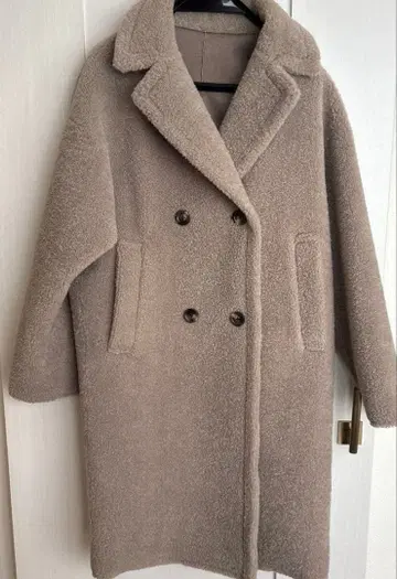 로페 보아 코트