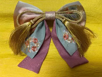 꽃무늬 자수 머리 장식