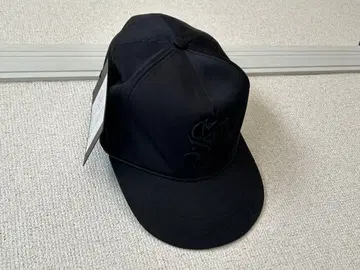 hyde 착용 SWITCHBLADE CAP M