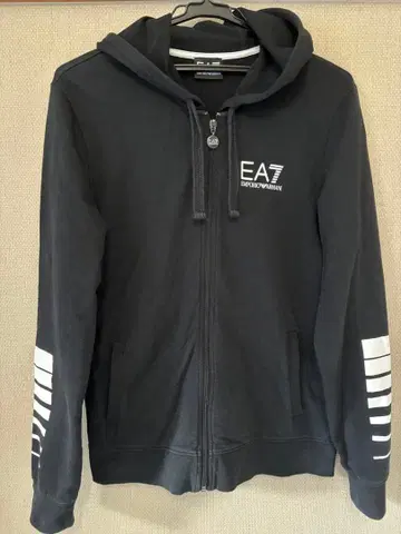 EA7 엠포리오 아르마니 블랙 후드티