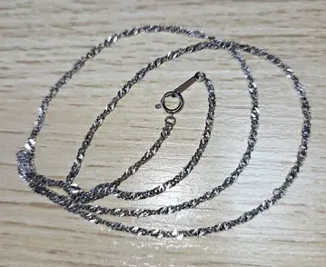 p999 스크류 체인 목걸이 약 50cm 약 4g